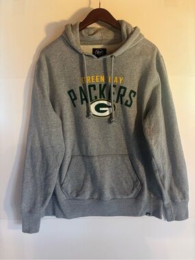 47 Green Bay Packers Gray Crewneck Sweatshirt with Team Logo